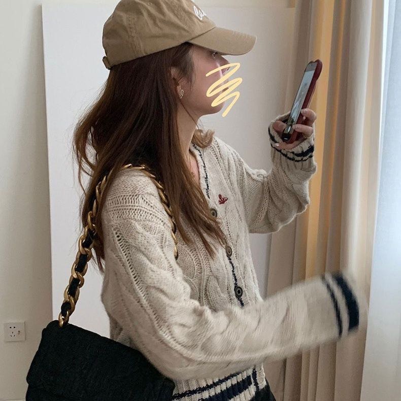 Vivienne Westwood 土星V领羊毛針織外套 小外套 黑白撞色麻花毛衣 溫馨溫柔感滿滿❤️-細節圖4