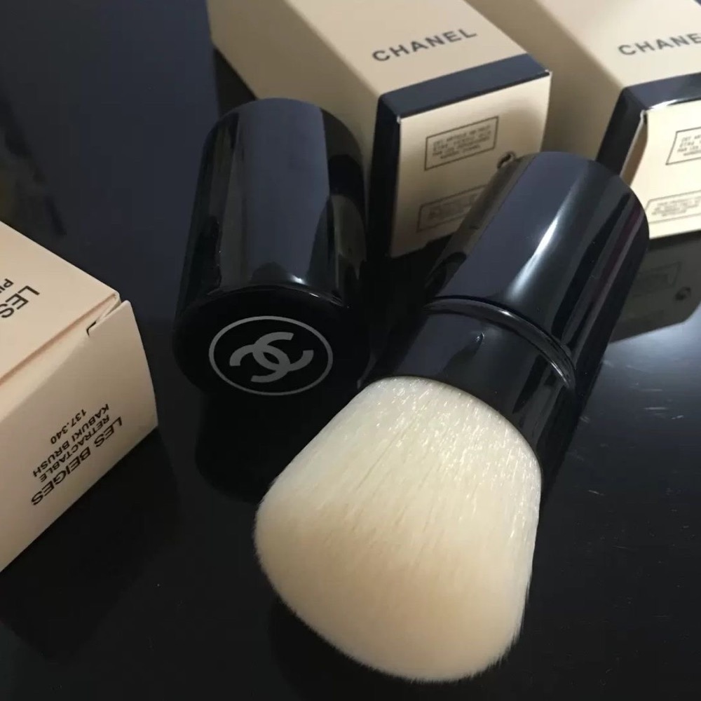香奈兒 Chanel 蘑菇頭便攜式伸縮腮紅刷蜜粉刷散粉刷帶蓋軟毛點彩化妝刷 蓬松 刷具好用且顏值高❤️-細節圖2