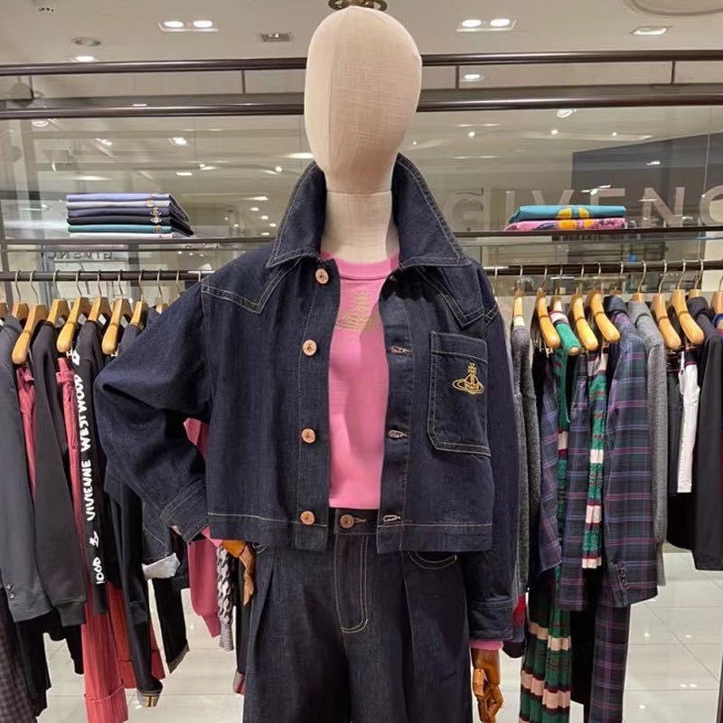 Vivienne Westwood 復古寬松短款牛仔外套 顯用瘦拉長比例 氣質出眾版型設計感👍-細節圖4