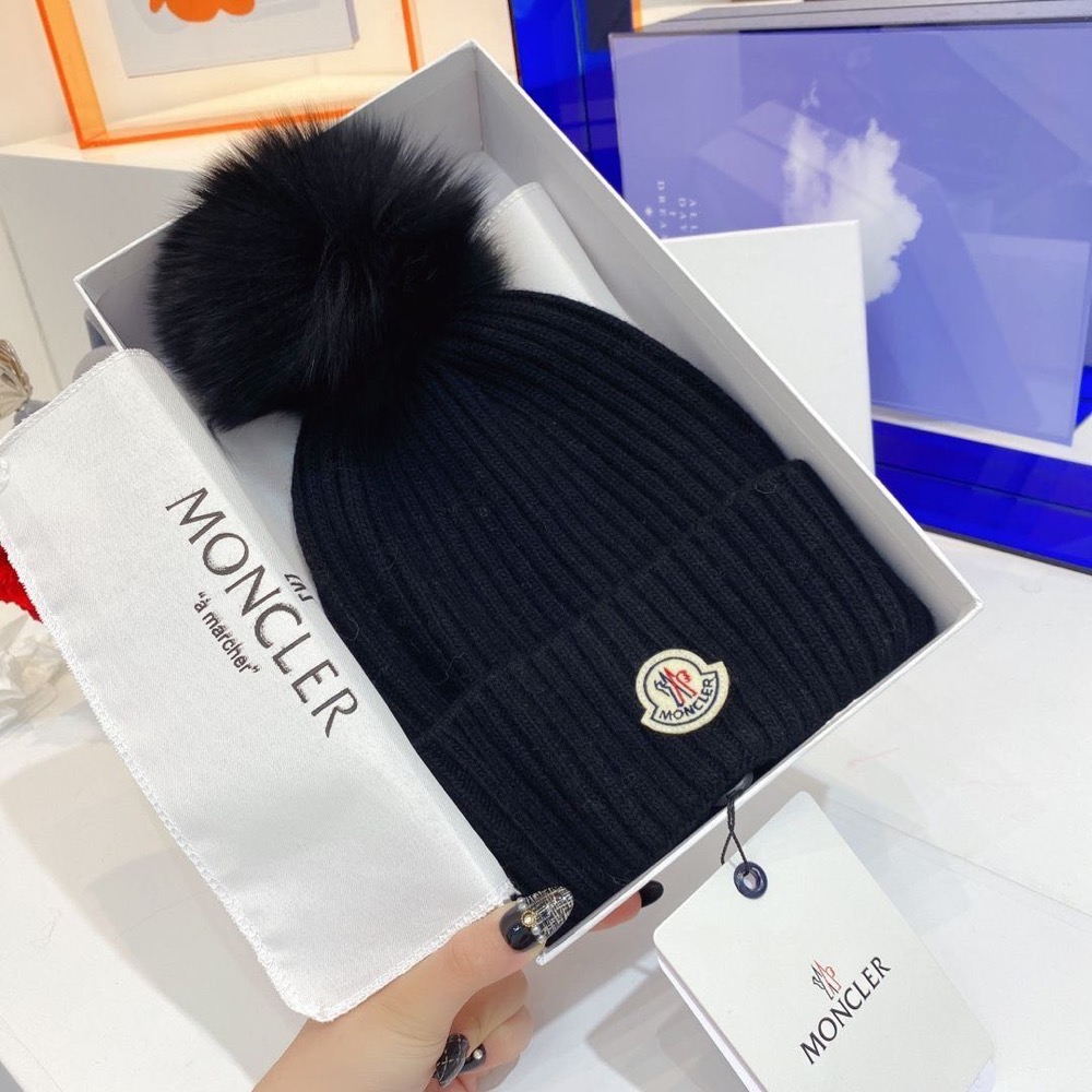 Moncler 口愛羊毛 毛球 毛帽 針織帽 冷帽 毛線帽 貝蕾 寬緣所以超級顯小臉！送禮自用兩相宜❤️-細節圖2