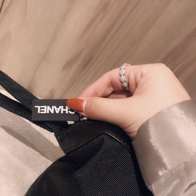 Chanel 香奈兒 化妝品VIP漂亮禮 化妝包 收納包 洗漱包 大容量收納 全套禮盒包裝 母親節 情人節 交換禮物 聖-細節圖4