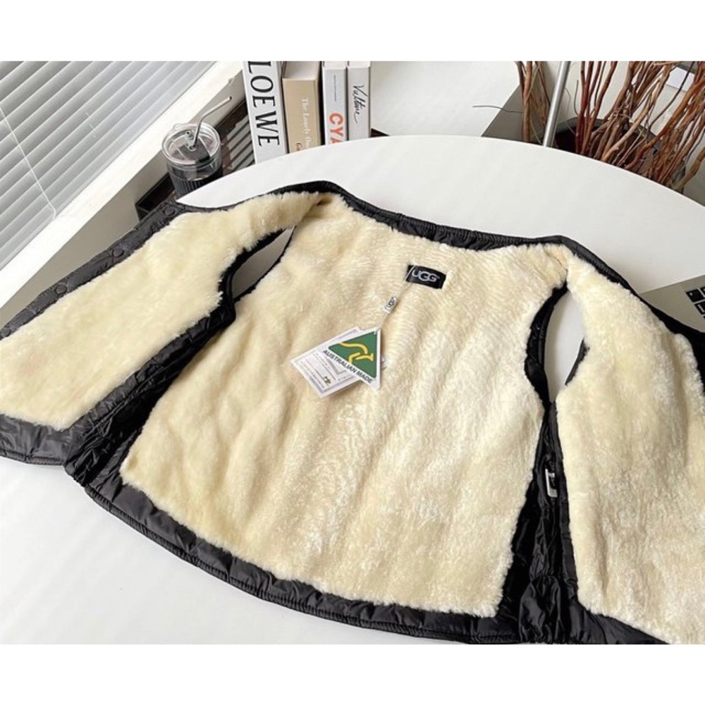 UGG夾羊毛背心 暖🔥冬天這個馬甲 必須拿！保暖程度相當於1件羽絨了！品質好車工一流，值得入手的單品！  下標留身高體重-細節圖2