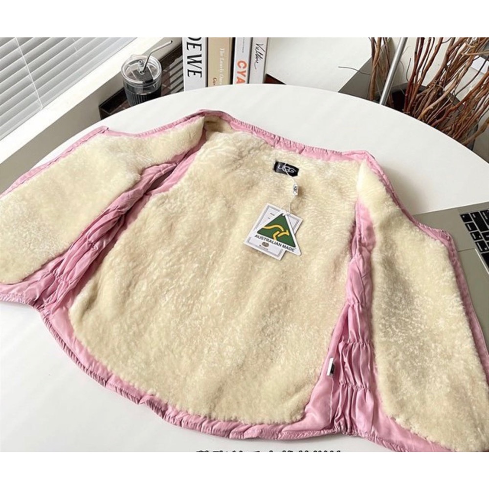 UGG夾羊毛背心 暖🔥冬天這個馬甲 必須拿！保暖程度相當於1件羽絨了！品質好車工一流，值得入手的單品！  下標留身高體重-細節圖3