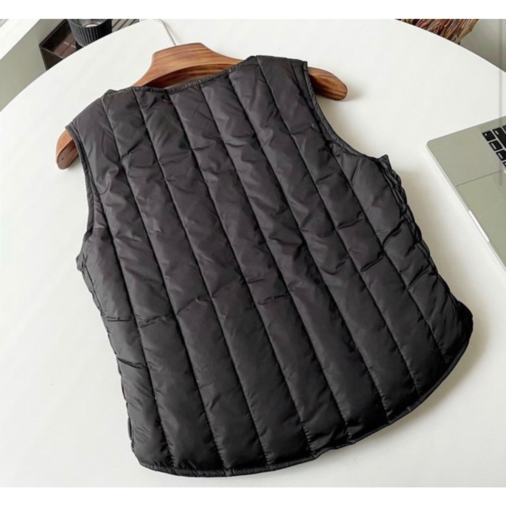 UGG夾羊毛背心 暖🔥冬天這個馬甲 必須拿！保暖程度相當於1件羽絨了！品質好車工一流，值得入手的單品！  下標留身高體重-細節圖5