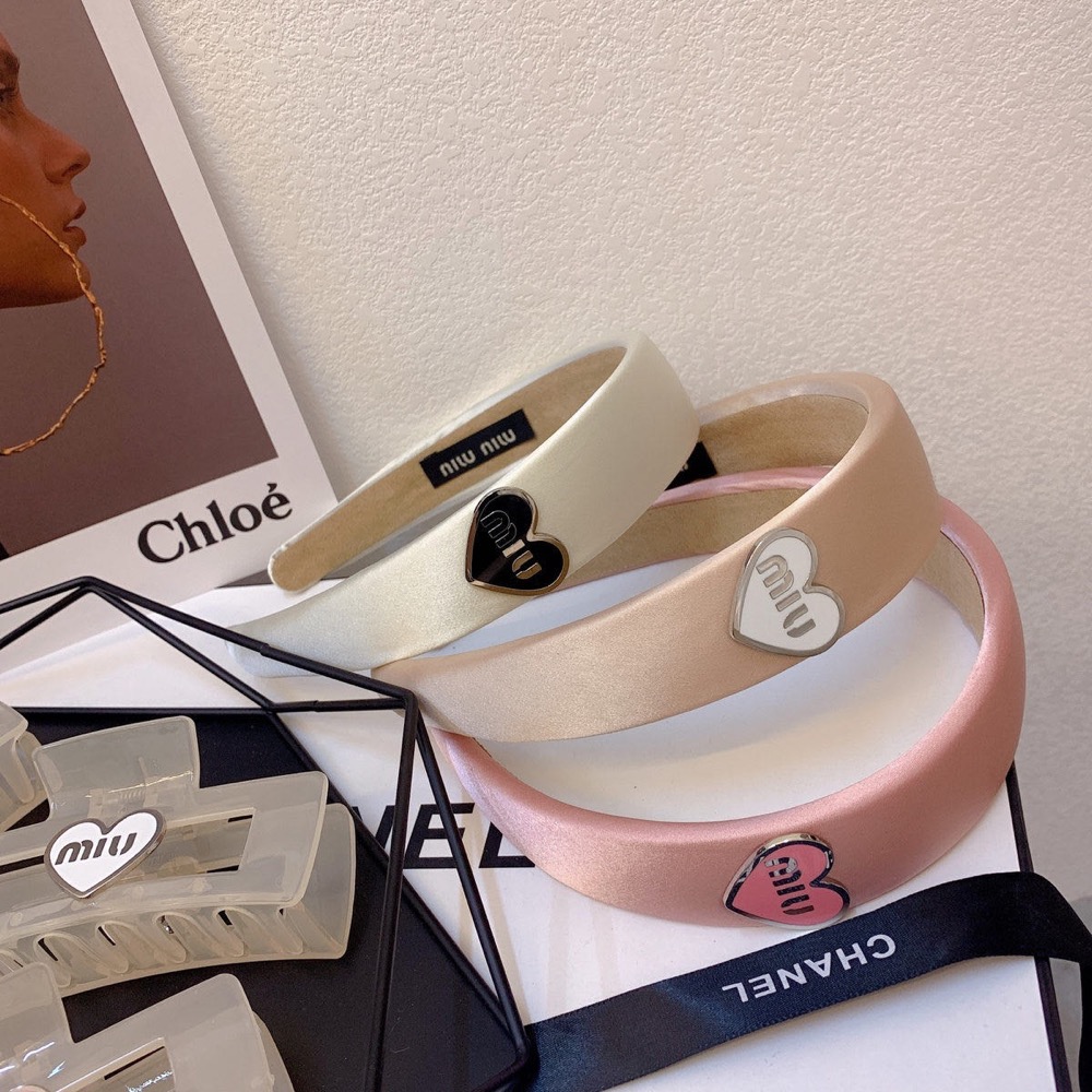 Miu Miu 字母愛心 精緻絲綢粉色米白香檳發箍 ，甜美💕漂亮發飾不可少，自己開心也增加細緻💍  下單留言顏色-細節圖2