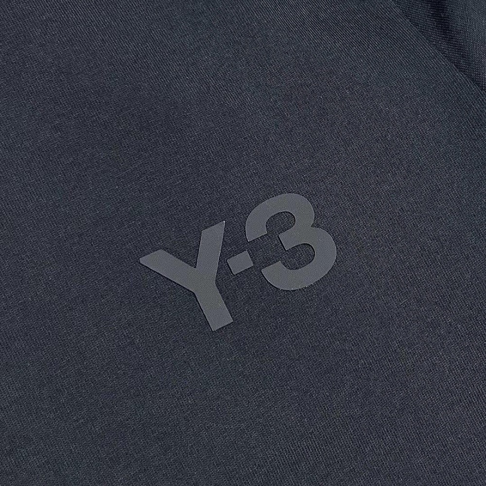 Y3 新款印花背心 上衣，32S雙紗純棉前幅logo撞色切燙3MM厚度的特製材質➕後幅黑色油墨印花  後幅的分割設計➕袖-細節圖3