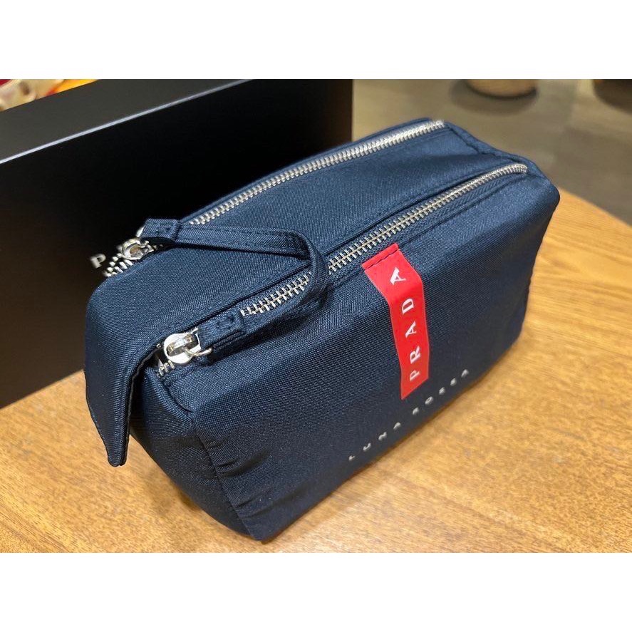 Prada 化妝品VIP美妆礼品，深蓝色化妆包 收纳包 手拿包 腕包 礼盒装 母親節 情人節 送禮自用兩相宜❤️20-細節圖2