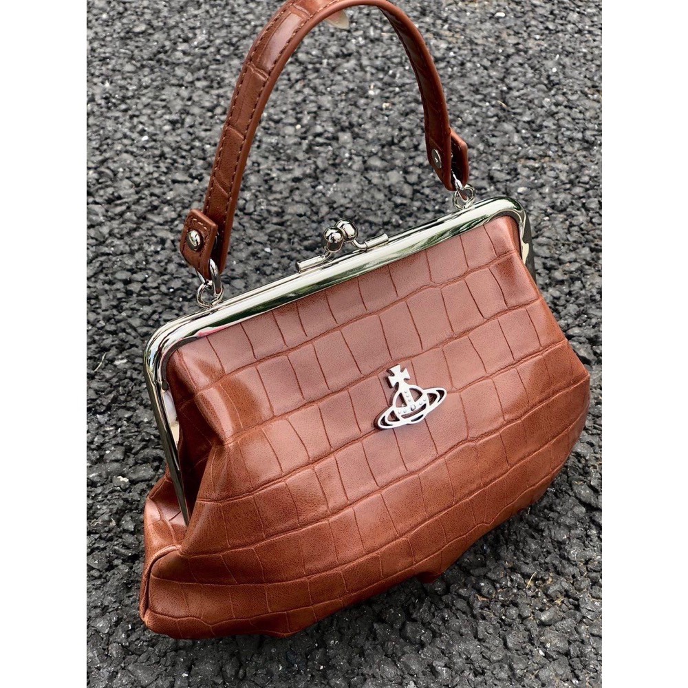 日本Vivienne Westwood 西太后 經典水餃包 龐克奶奶 土星口金包 餃子包 肩背包 斜背包 手提包 鏈條包-細節圖4