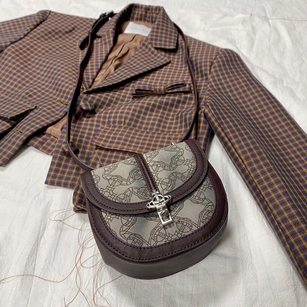 日本Vivienne Westwood 西太后 經典龐克奶奶，老花馬鞍包 單肩包 斜背包 肩背包 腋下包 經典百搭復古-細節圖2