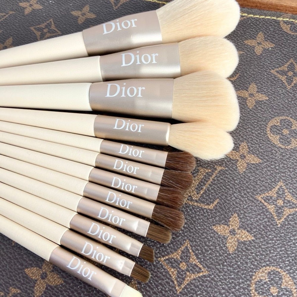 Dior CD 化妝12套裝莫蘭迪眼影全套柔軟粉刷腮紅散粉玉米動物一整套刷子 甜心粉光腮紅刷及眼影刷 漂亮粉色細桿刷 刷-細節圖7