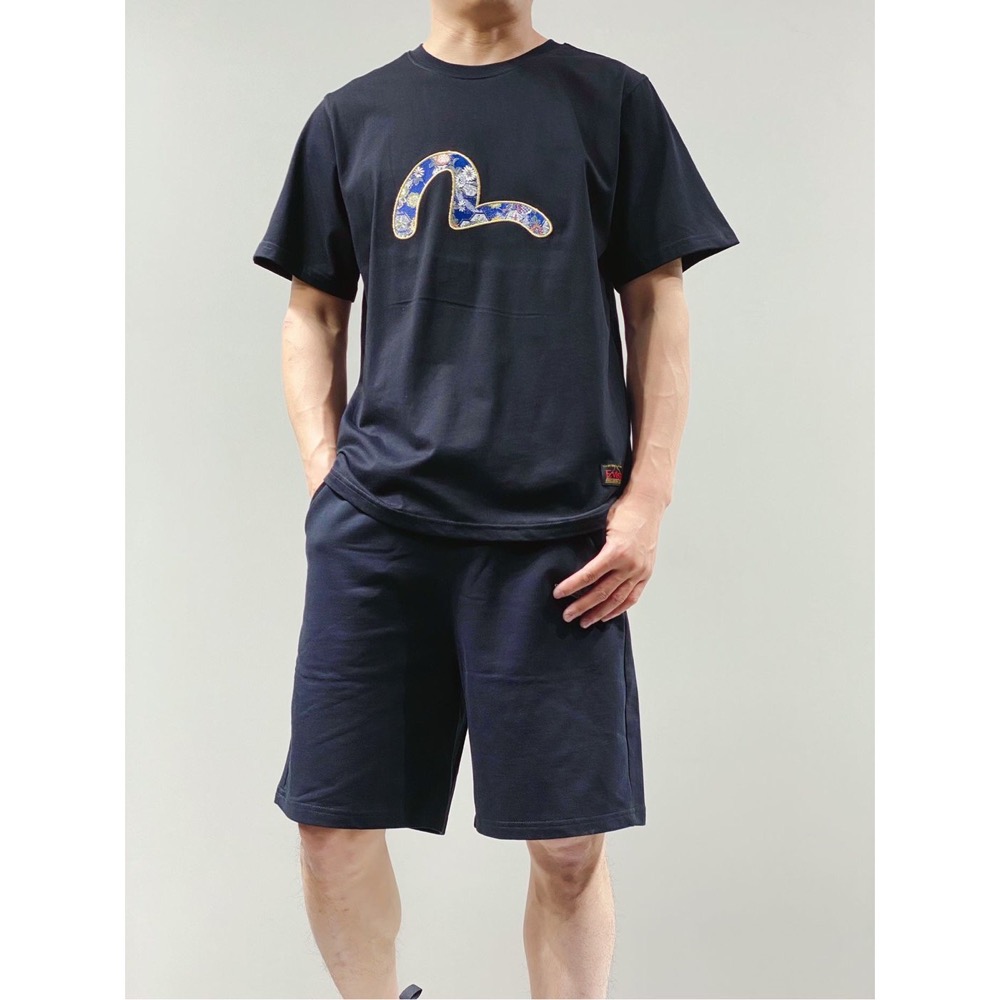 日本🇯🇵 EVISU福神 ，經驗小海鷗刺繡貼布T恤，剪裁合身，胸前的海鷗刺繡標誌，填充的是國風圖案，傳統的定制標籤，背後的-細節圖2