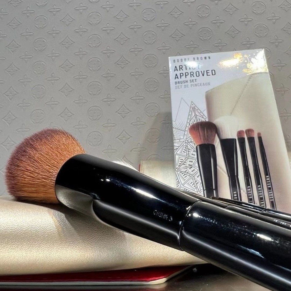 芭比布朗 Bobbi Brown粉底刷修容刷眼影鼻影刷專業5支化妝刷套裝 好評推薦！  5支2990附套子-細節圖3