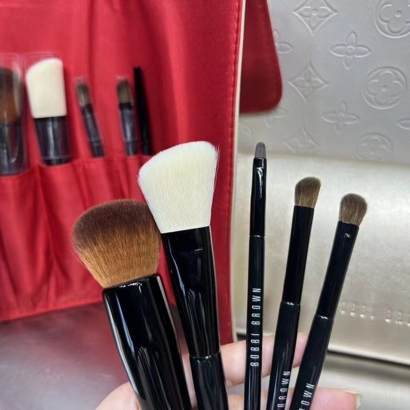 芭比布朗 Bobbi Brown粉底刷修容刷眼影鼻影刷專業5支化妝刷套裝 好評推薦！  5支2990附套子-細節圖4