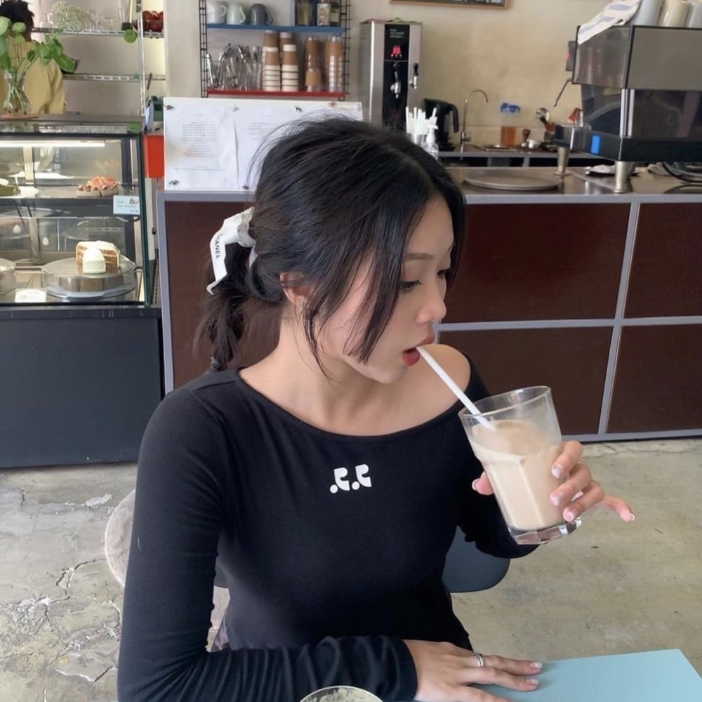 韓國RR上衣 T恤 Rest&Recreation露肩印花長袖打底衫T修身性感斜肩上衣 好氣質！百搭精緻的❤️-細節圖6
