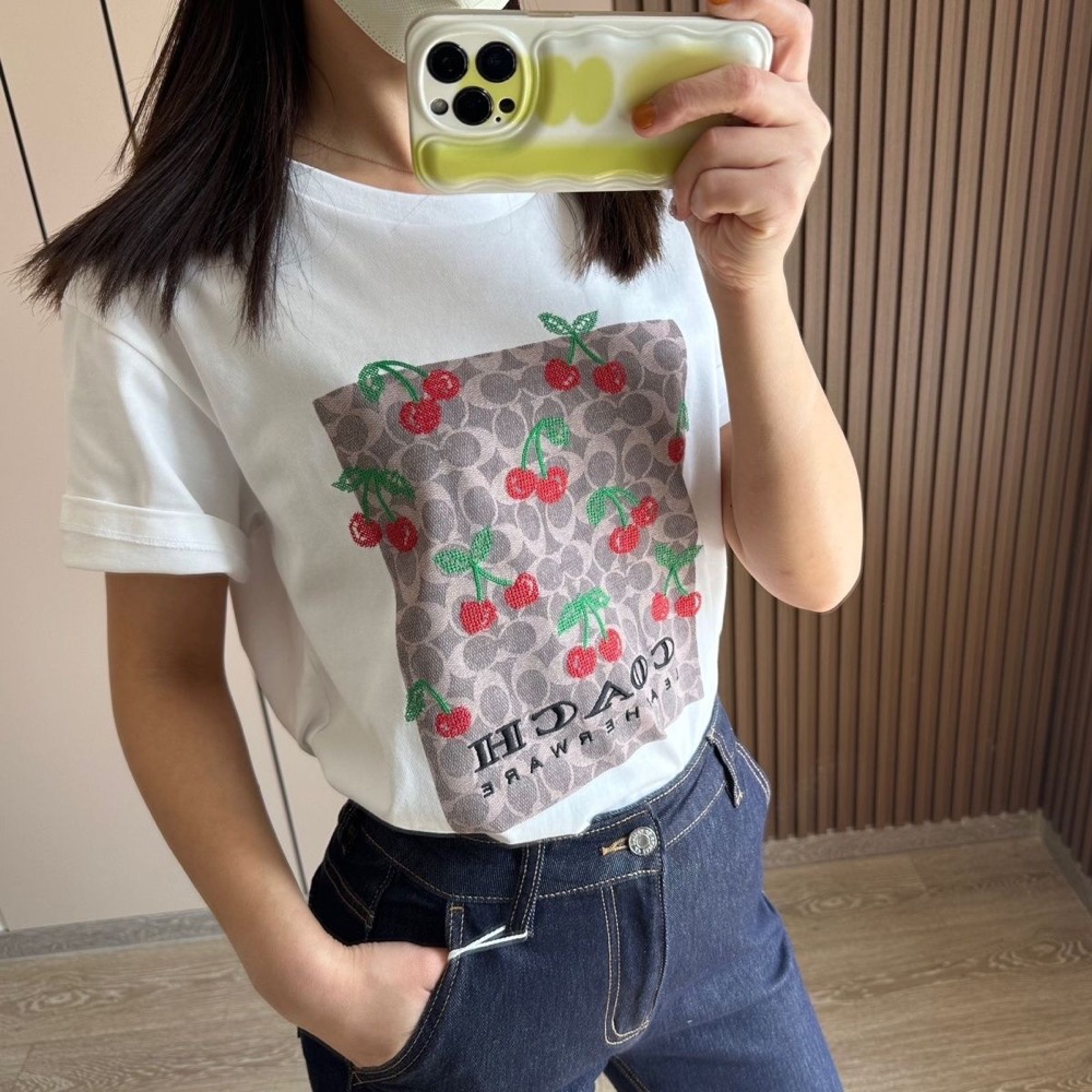Coach 純棉短袖T恤 經典短袖十字繡櫻桃圖案上衣 甜美可愛顯瘦減齡可愛 新款圓領短袖 圖案好看啊❤️-細節圖3