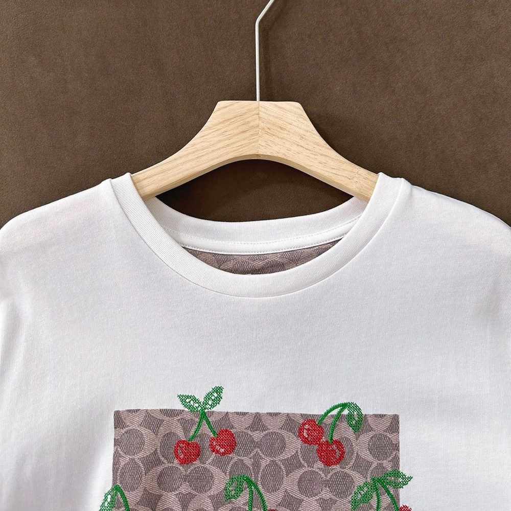 Coach 純棉短袖T恤 經典短袖十字繡櫻桃圖案上衣 甜美可愛顯瘦減齡可愛 新款圓領短袖 圖案好看啊❤️-細節圖4