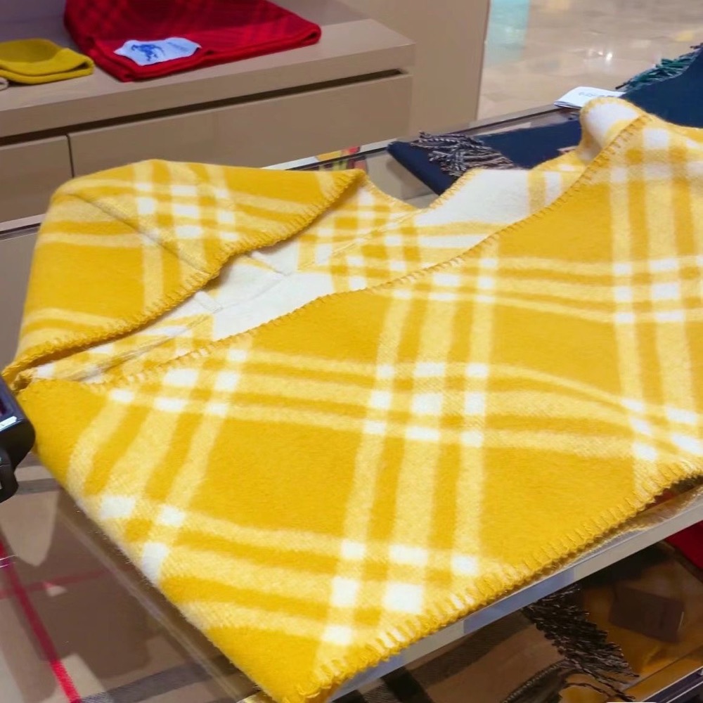 BURBERRY連帽圍巾  經典款羊絨帽子圍巾 全智賢同款 永恆經典 百搭 值得珍藏 私留❤️❤️暖心禮❤️-細節圖3