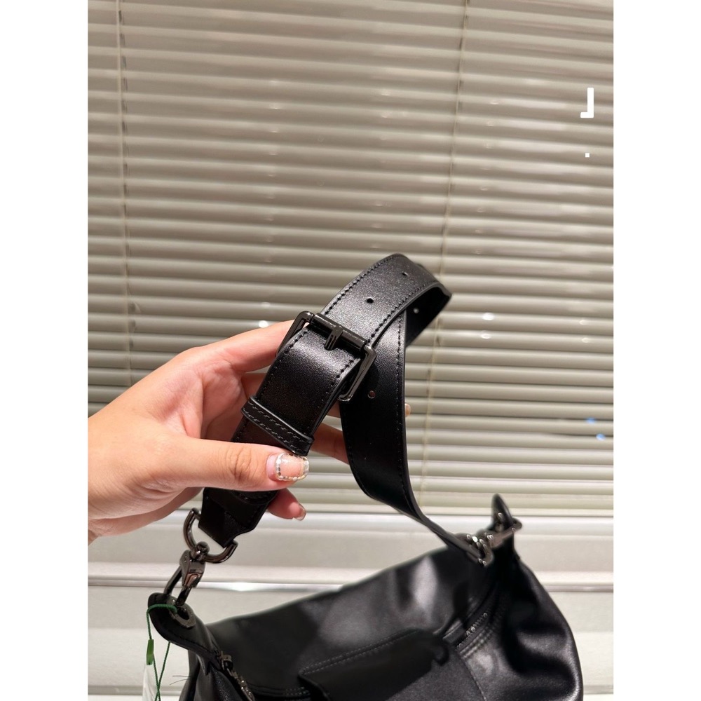 法國🇫🇷 ￼￼LONGCHAMP HOBO真皮包 肩背包 大包 輕盈好裝！日常通勤手提單肩 實用輕量 腋下包 斜挎包手提時-細節圖9