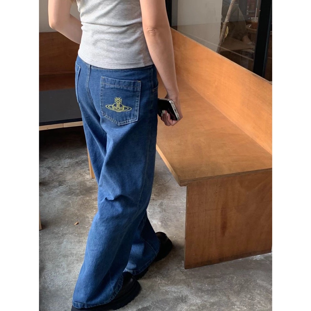 Vivienne Westwood 牛仔褲 土星刺繡高腰闊腿牛仔褲 拖地喇叭褲 微寬管褲 復古百搭 舒適休閒時尚 顯瘦！-細節圖2