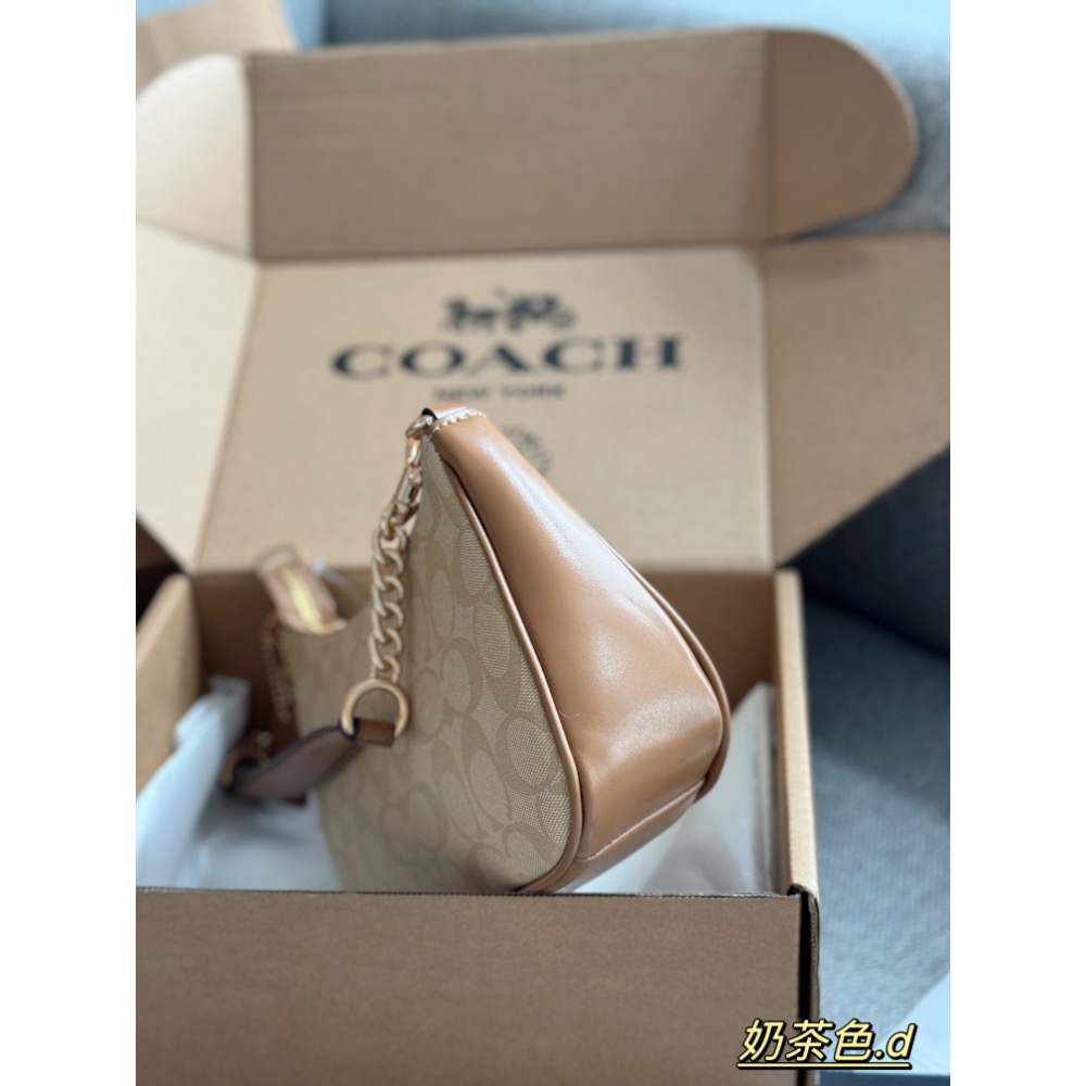 Coach蔻馳～手提包 小方包 腋下包 肩背包 斜背包 配有2條肩帶，很實用的的包型，可以腋下可以斜挎-細節圖4