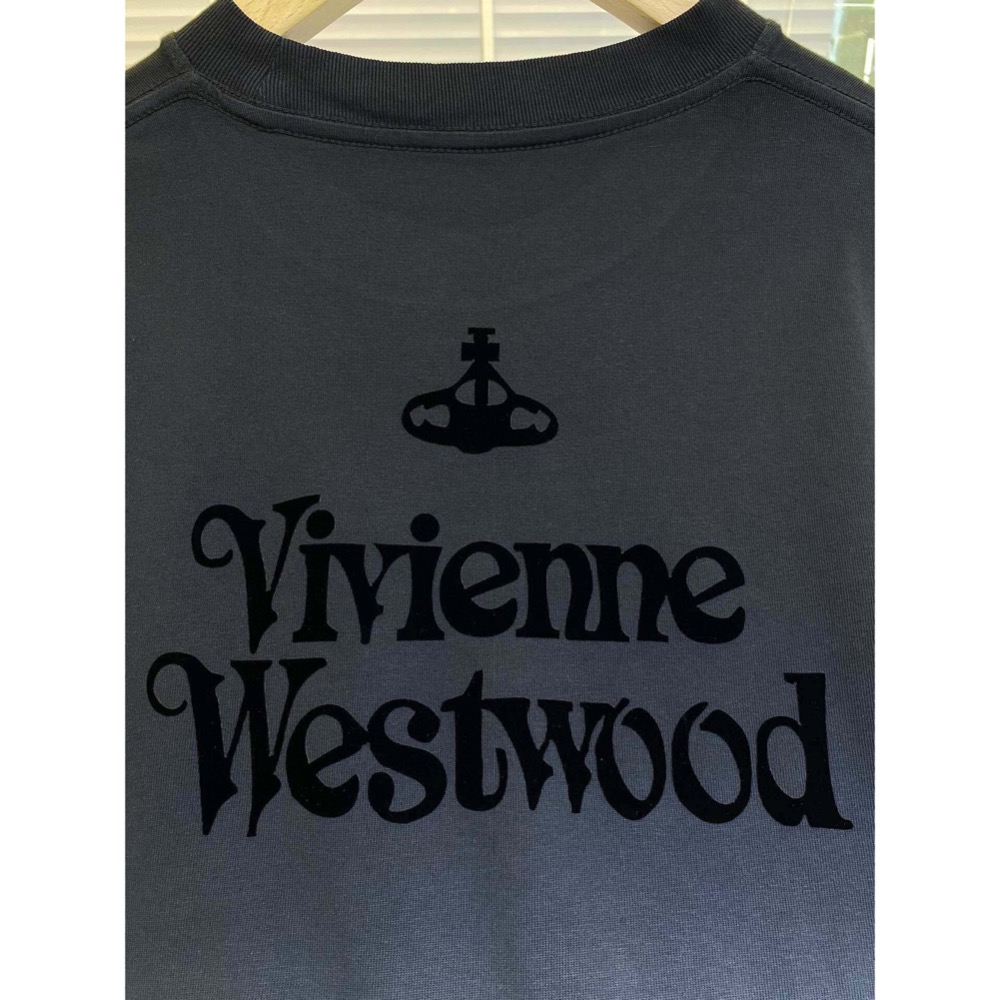 Vivienne Westwood 上衣 T恤 成品衣服做染色+吊染工序 使其呈現自然漸變的效果 前、後幅的logo圖案-細節圖7