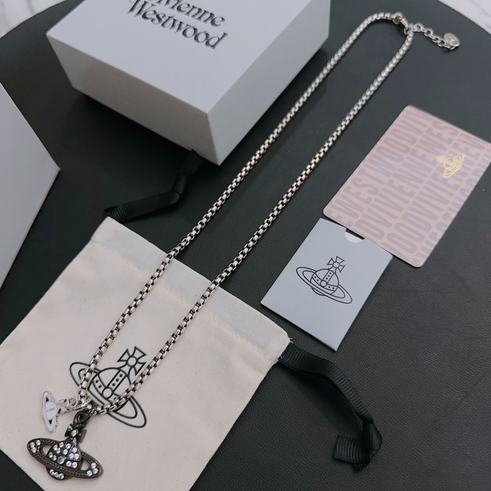 𝐕𝐢𝐯𝐢𝐞𝐧𝐧𝐞 𝐖𝐞𝐬𝐭𝐰𝐨𝐨𝐝🪐✨ 經典大土星項鍊男女同款（60cm） 項鍊 項鍊vivienne westwood-細節圖2