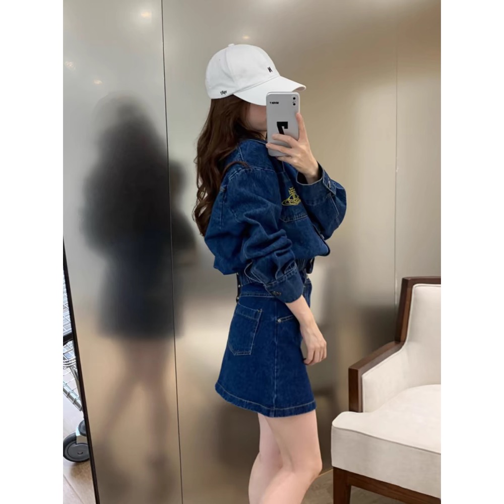 Vivienne Westwood 牛仔短裙 牛仔外套復古夾克 百搭短裙 經典土星刺繡短款外套 清爽有氣質 私留 推！-細節圖3