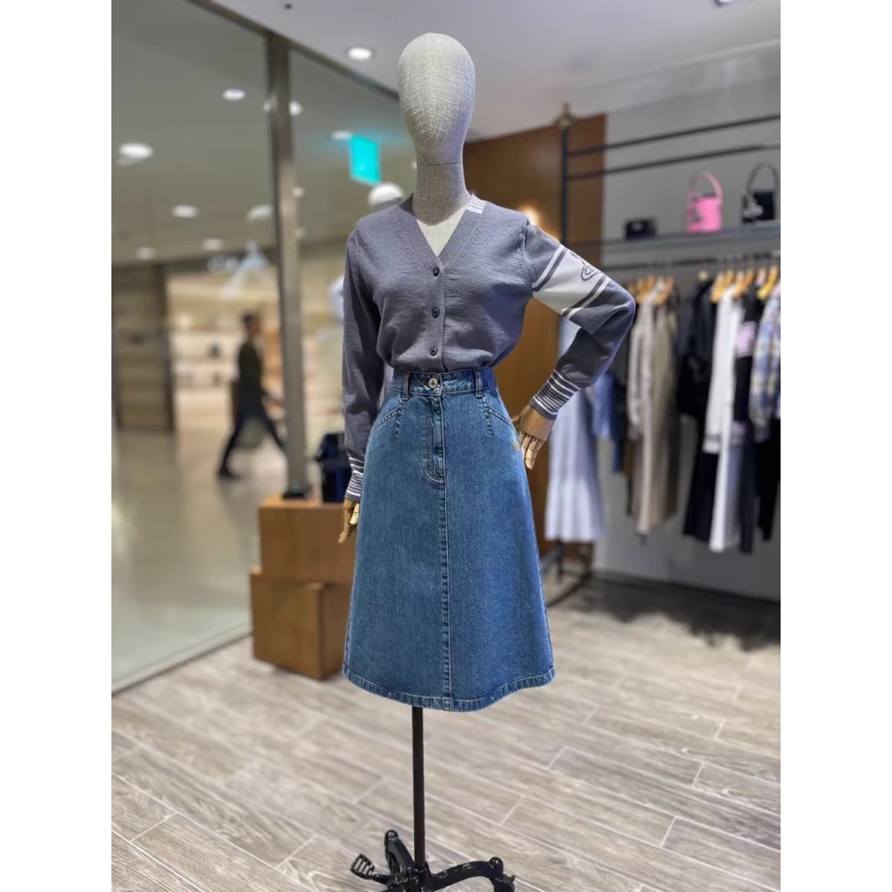 牛仔裙 Vivienne Westwood 水洗復古短裙  裙子 及膝裙 經典土星日式復古 清爽有氣質 私留 推！-細節圖3