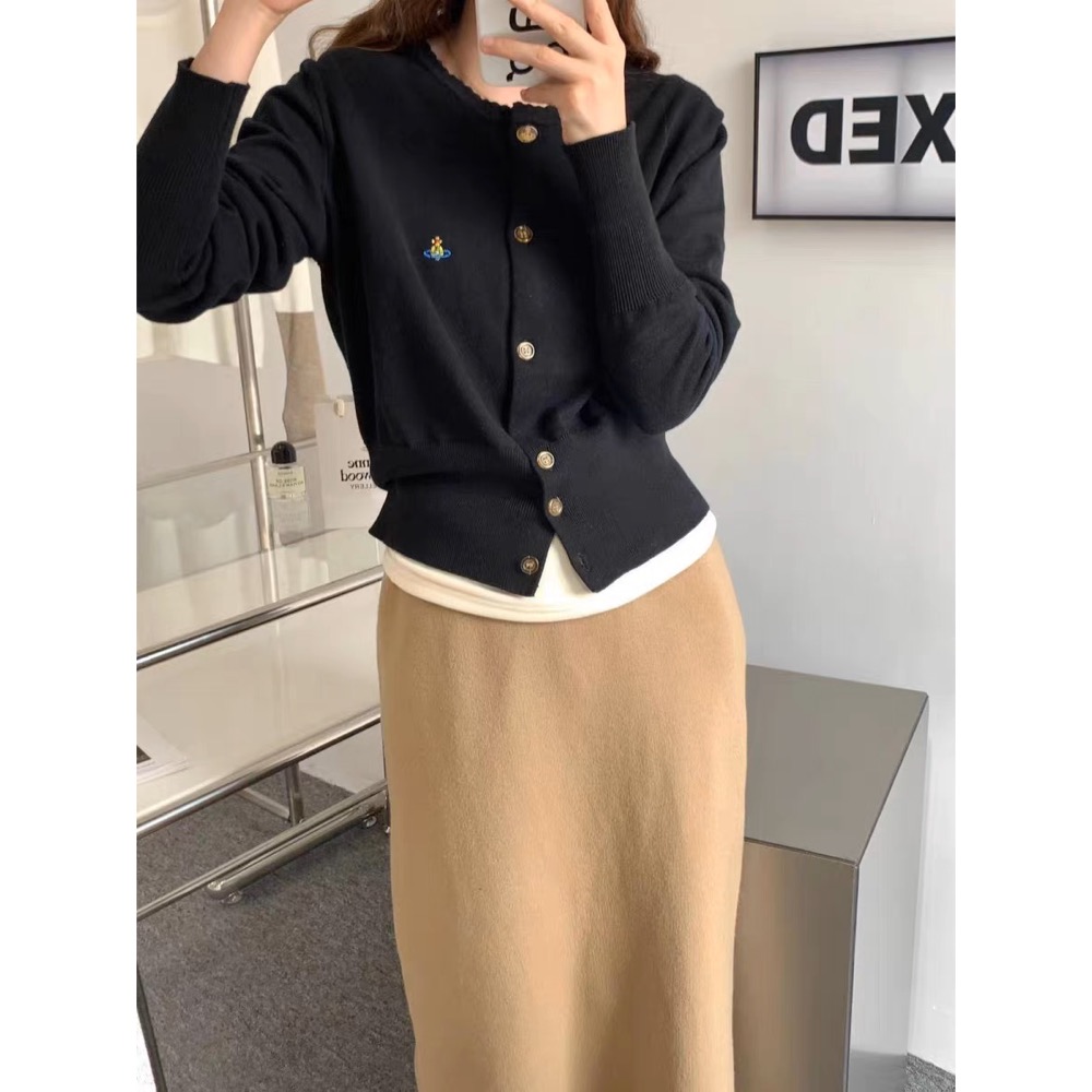 Vivienne Westwood 針織外套 小外套 土星刺繡短款甜美花邊領長袖針織衫開襟衫 英倫好氣質 三色  一個源-細節圖6