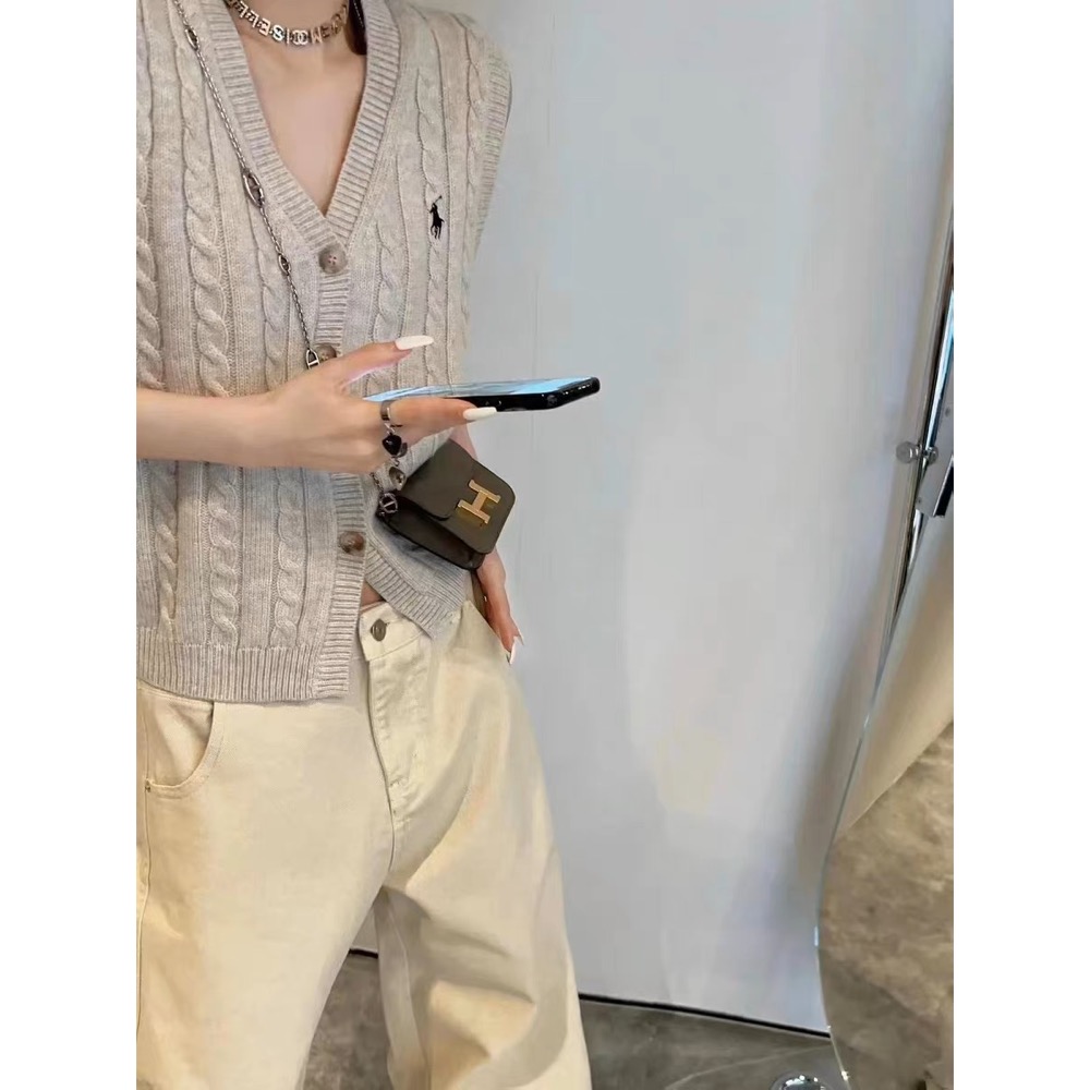 L polo 背心外套 馬甲 針織背心 毛衣 上衣 經典修身版絞花編結棉針織衫馬甲，經典款，太韓了，顏色都太好看了！氧氣-細節圖10