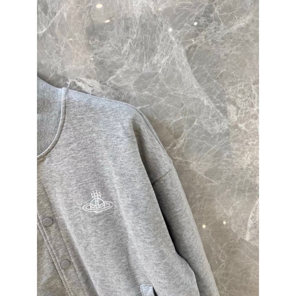 Vivienne Westwood 外套 棒球外套 夾克 上衣 美式復古~土星龜裂塗鴉設計 寬松棒球衛衣外套開襟衫  ✔️-細節圖9