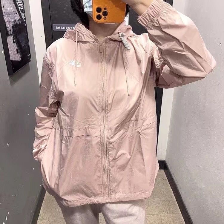 Nike 夾克 風衣 防風防曬 修身拉長比例 好氣質 好顯瘦好治癒❤️絕對百搭實穿拉鍊外套 四季防曬防風 輕薄透氣連帽 運-細節圖5