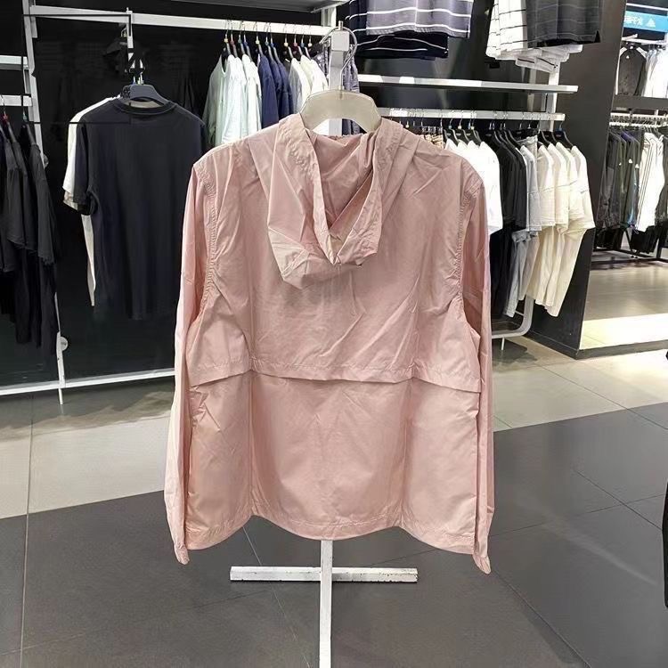 Nike 夾克 風衣 防風防曬 修身拉長比例 好氣質 好顯瘦好治癒❤️絕對百搭實穿拉鍊外套 四季防曬防風 輕薄透氣連帽 運-細節圖8