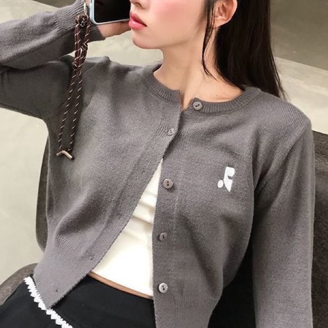 ￼韓國代購RR 針織外套 小外套  經典字母標識針織開衫 收腰顯瘦小性感Rest And Recreation  上衣褲-細節圖3