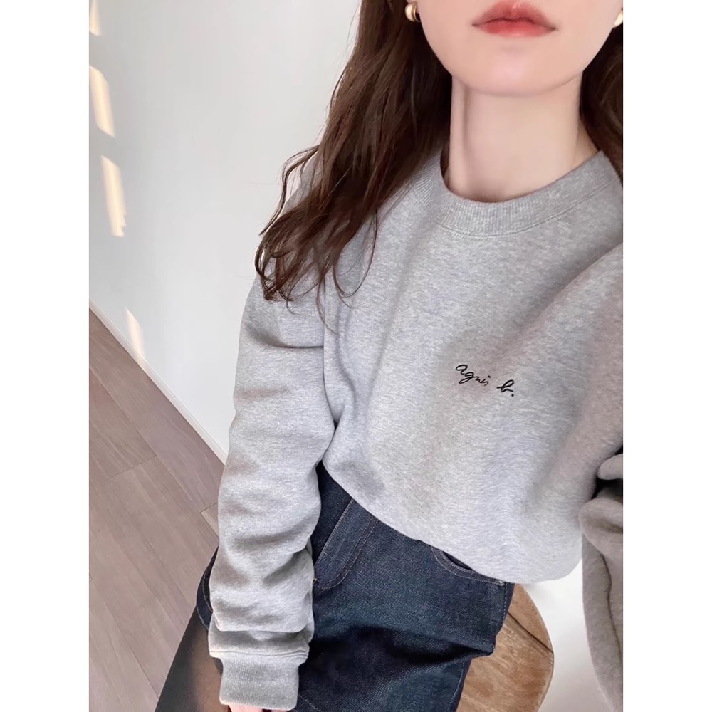 Agnes b. 長袖T恤 上衣 大學 T恤 PALEESIJA 刺繡小字母草寫  圓領長袖衛衣 加絨舒適溫柔 氣質百搭-細節圖4