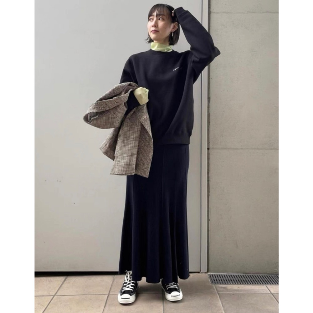 Agnes b. 長袖T恤 上衣 大學 T恤 PALEESIJA 刺繡小字母草寫  圓領長袖衛衣 加絨舒適溫柔 氣質百搭-細節圖10