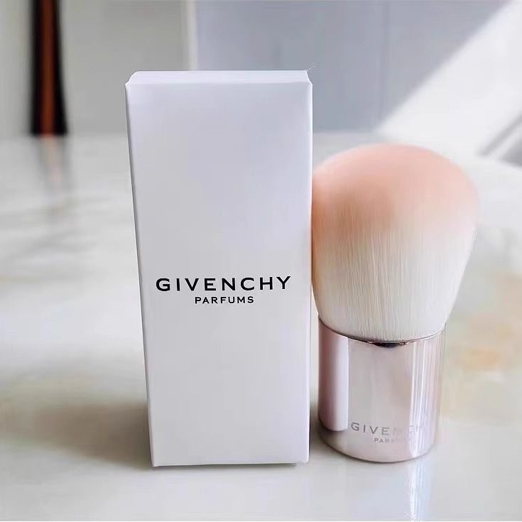 LANCOME蘭蔻 持妝粉底刷一字刷 肌膚之鑰蜜粉撲定妝 纪梵家仙女便携散粉刷腮红刷  各390  ✔️ 國際運送約十幾天-細節圖2