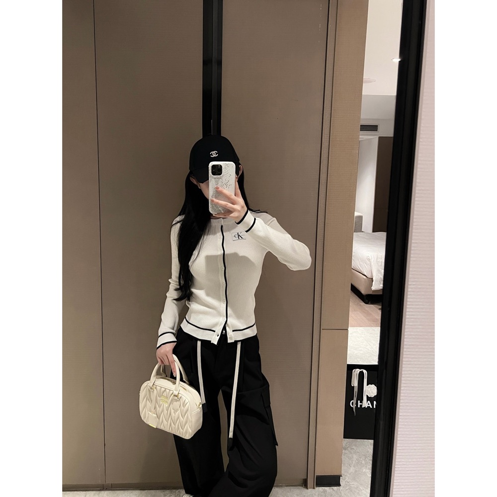 CK針織衫 修身針織小外套 上衣 開襟衫 基礎款百搭 永不退流行的不敗單品-細節圖7