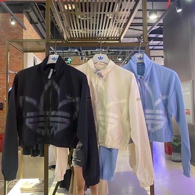 Adidas 風衣外套 夾克 防曬防風外套 魔術貼LOGO徽標高腰 休閒運動立領 短款修身顯瘦 永不退流行的  XS 、-細節圖8