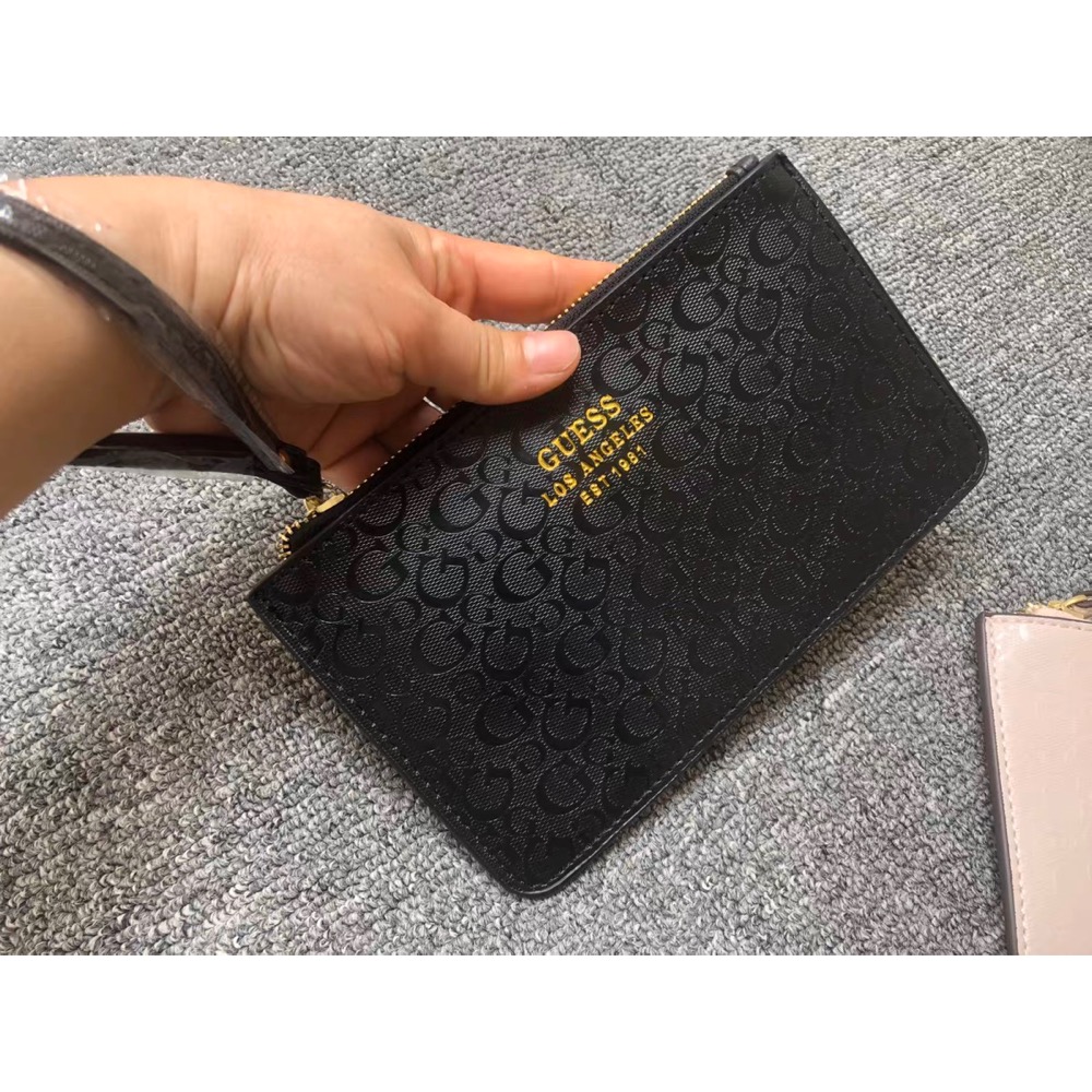Guess 經典印花字母手机包零钱包手提包手挽包皮夾手拿包 經典老花好氣質 實用🌿  ✔️國際運送約十幾天，可以等待再下單-細節圖3