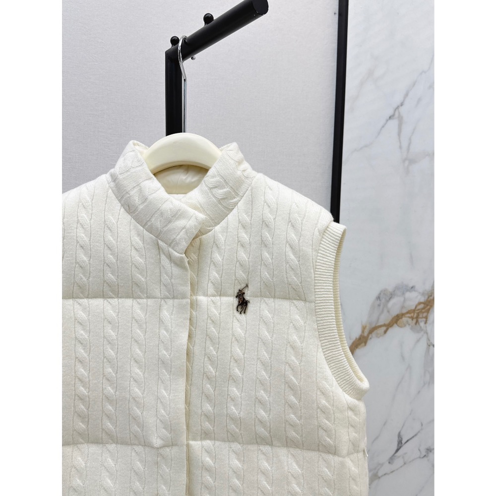 RL polo 立領羽絨外套 背心 馬甲 輕盈保暖麻花休閒美式穿搭  logo胸針圖案絎縫羽絨馬甲 壓線格工藝 經典H版-細節圖2