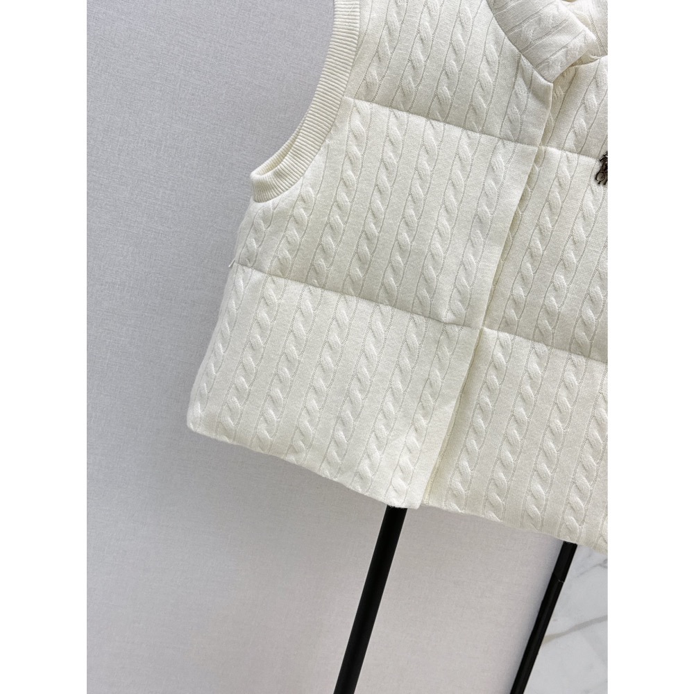 RL polo 立領羽絨外套 背心 馬甲 輕盈保暖麻花休閒美式穿搭  logo胸針圖案絎縫羽絨馬甲 壓線格工藝 經典H版-細節圖4