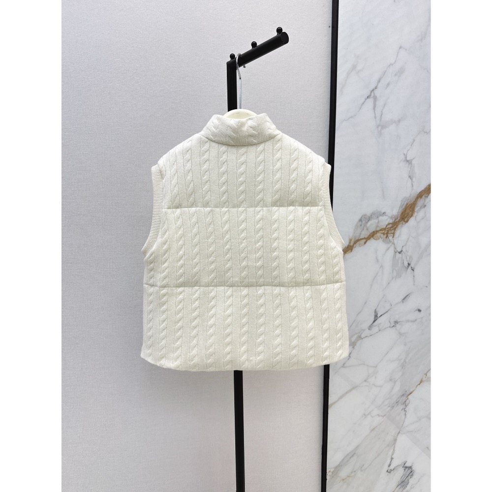 RL polo 立領羽絨外套 背心 馬甲 輕盈保暖麻花休閒美式穿搭  logo胸針圖案絎縫羽絨馬甲 壓線格工藝 經典H版-細節圖5