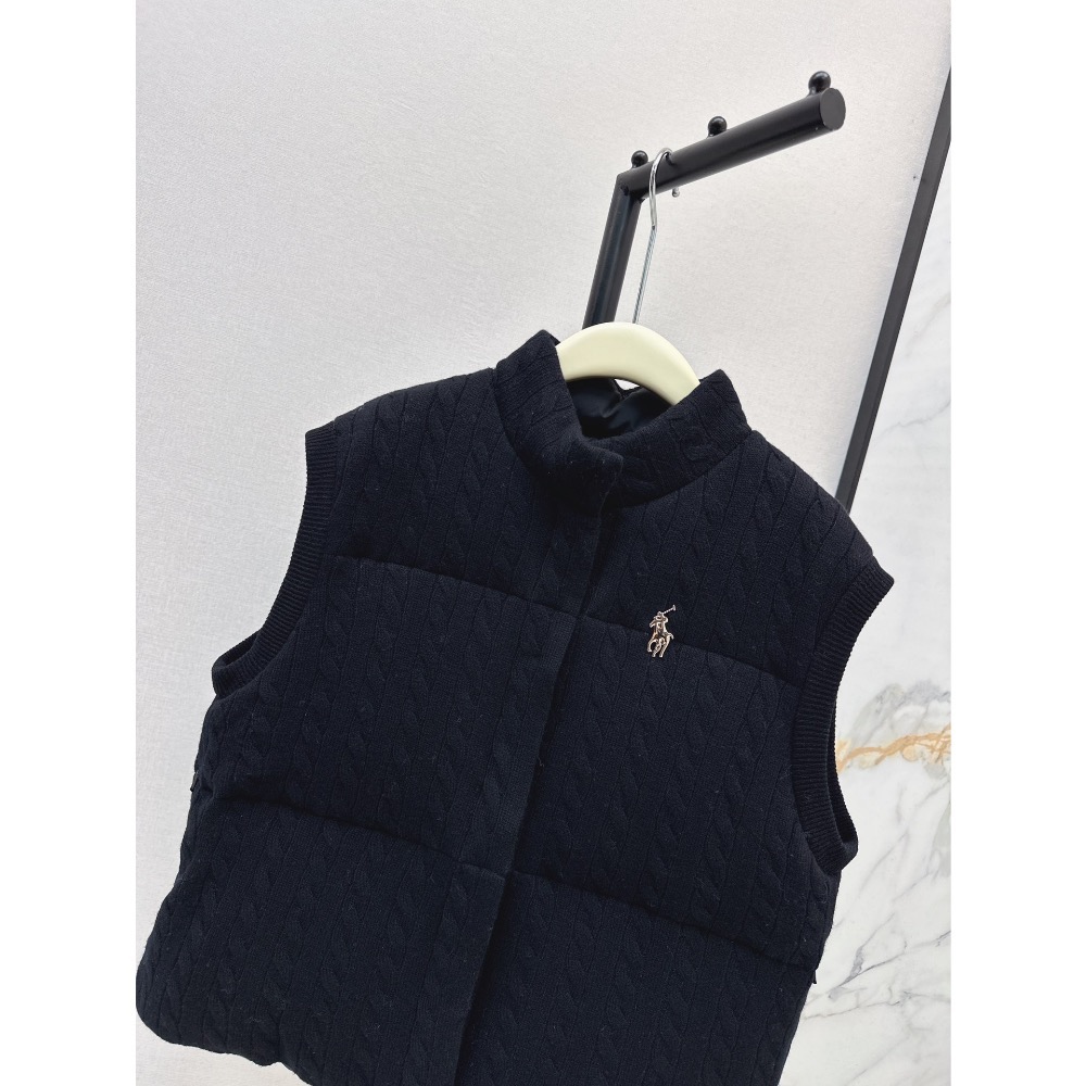 RL polo 立領羽絨外套 背心 馬甲 輕盈保暖麻花休閒美式穿搭  logo胸針圖案絎縫羽絨馬甲 壓線格工藝 經典H版-細節圖8