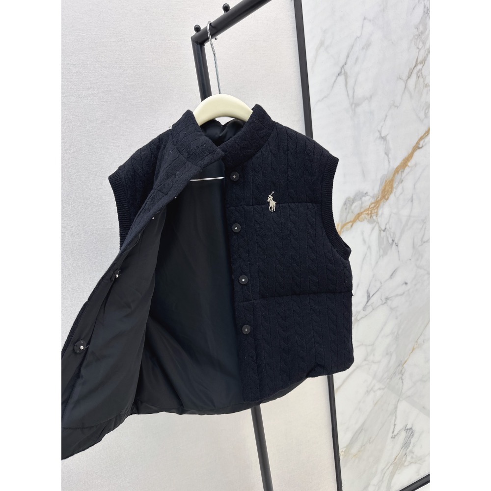 RL polo 立領羽絨外套 背心 馬甲 輕盈保暖麻花休閒美式穿搭  logo胸針圖案絎縫羽絨馬甲 壓線格工藝 經典H版-細節圖10