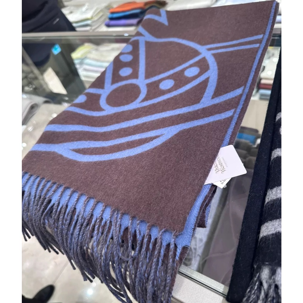 Vivienne Westwood 圍巾 披肩 土星羊絨流蘇圍巾🧣雙面提花 雙面可以用 真的又暖又好看 不僅是圍巾 還-細節圖3