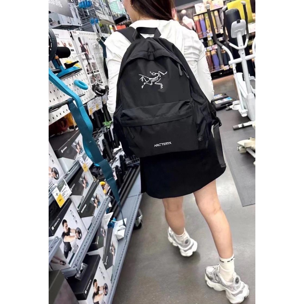 始祖鳥 後背包 雙肩包 韓國博主圈的新寵兒——Arcteryx Heliad 25L，快適乾防水雙肩背包 清新百搭實用！-細節圖3