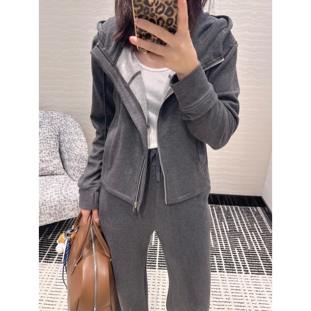 大王 套裝 連帽外套 休閒褲 闊腿褲 Alexander Wang 甜味減齡運動少女 連帽衛衣外套 搭配超長直筒褲一套絕-細節圖2