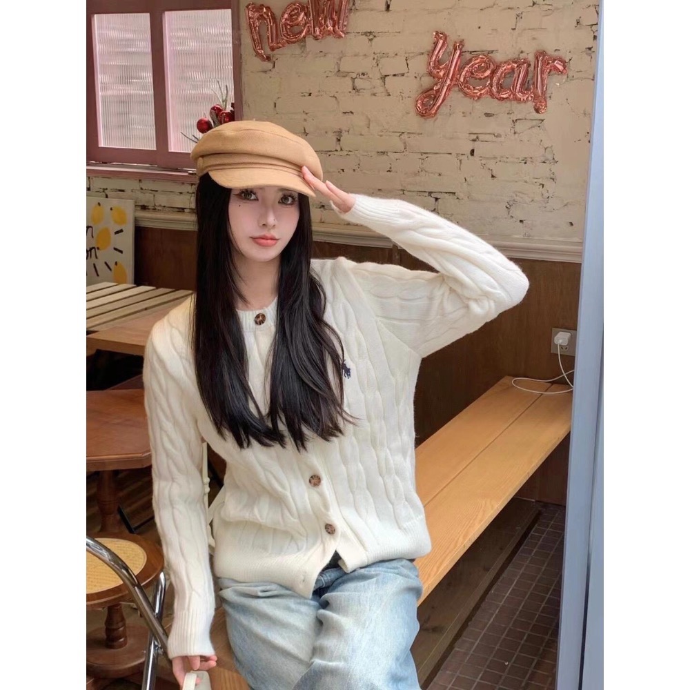 奶呼呼🌿RL 針織外套 小外套 毛衣外套 針織開襟衫 白色毛衣 太溫柔啦 真的太愛軟軟糯糯的 毛衣啦 羊毛麻花毛衣摸起-細節圖3