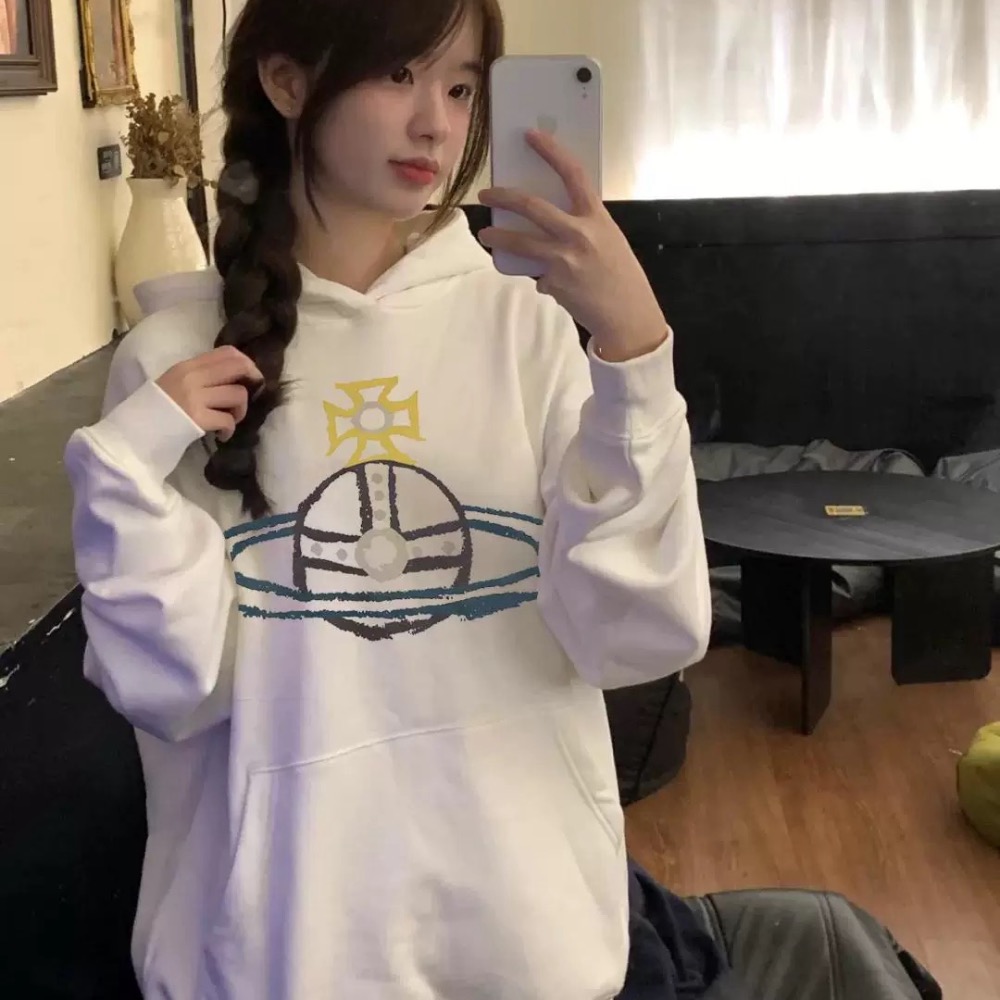 Vivienne Westwood 大學T 長袖T 連帽T恤 衛衣，好氣質！經典基礎土星，運動圓領衛衣，百搭！優雅也元氣-細節圖5